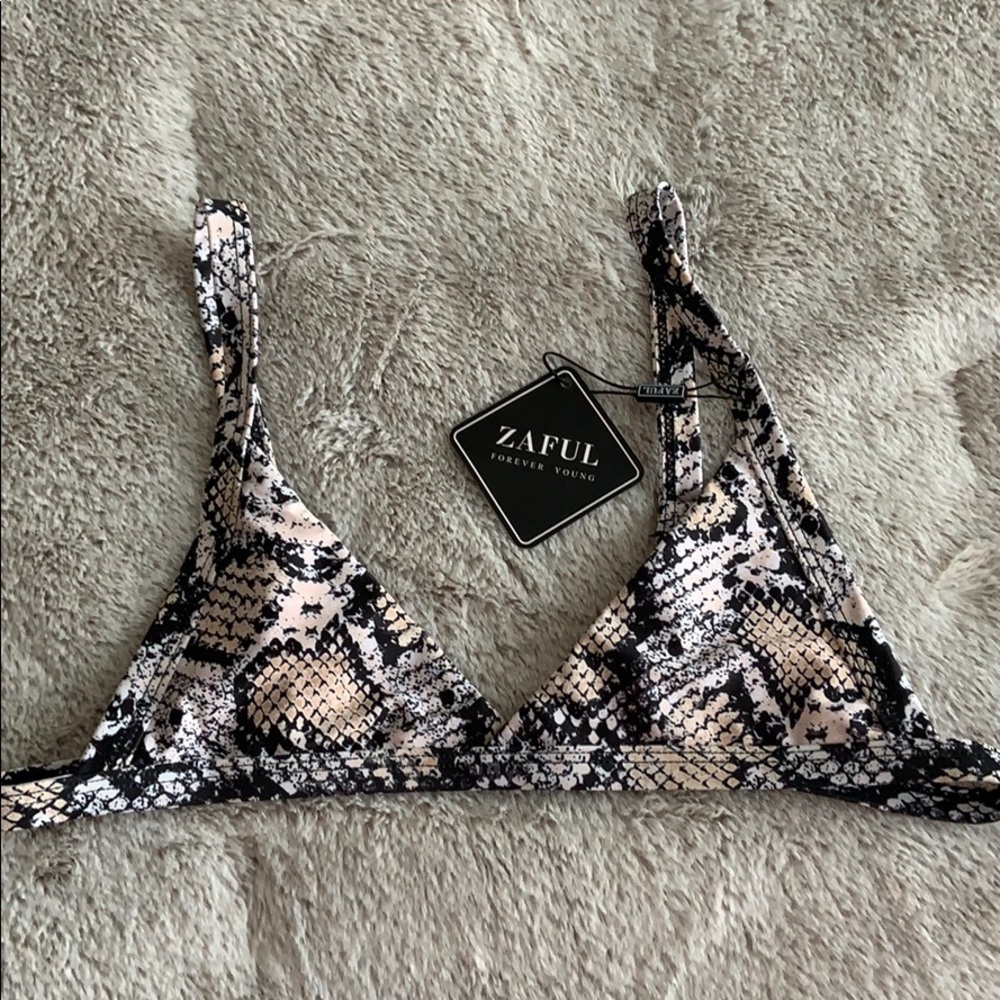 ZAFUL snakeskin bikini top